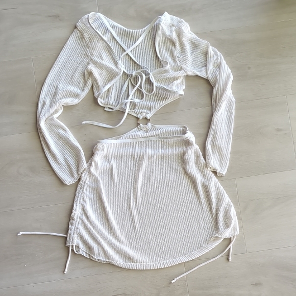 Ivory Ribbed Long-Sleeve Cutout Two-Piece Set - Picture 4 of 5